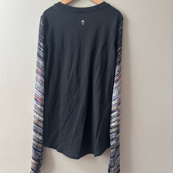 Ivivva Black Long Sleeve T-Shirt with Patterned Sleeves - Picture 5 of 8